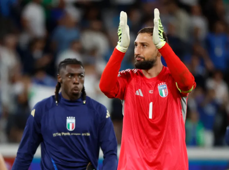 Manchester City and Manchester United Derby: Goalkeepers Take the Spotlight 1 Manchester City and Manchester United Derby: Goalkeepers Take the Spotlight