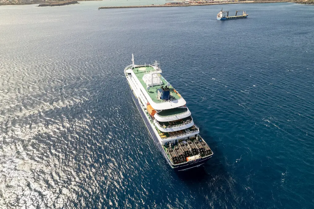 3 Die in Suspected Hantavirus Cases on Cruise Ship 1 3 Die in Suspected Hantavirus Cases on Cruise Ship