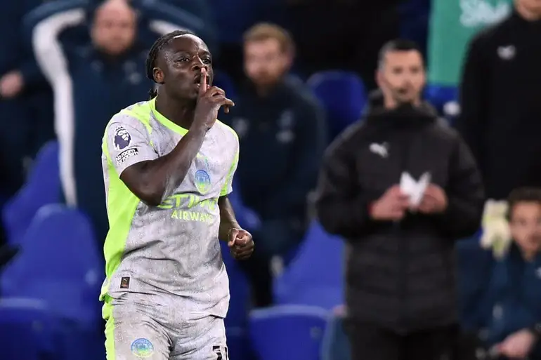 Everton Fight Back to Draw 3–3 with Manchester City 1 Everton Fight Back to Draw 3–3 with Manchester City