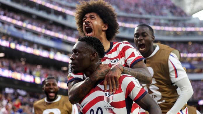 USA team celebrating their goal against Paraguay World Culture