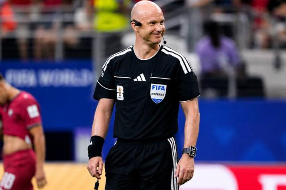 Anthony Taylor in action