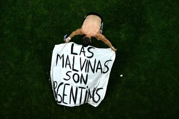 The Falklands banner.