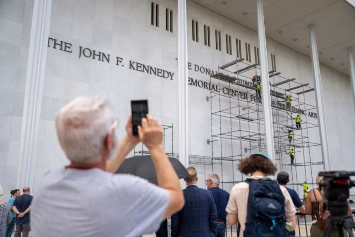 Kennedy Center Votes to Close for Two-Year Renovation